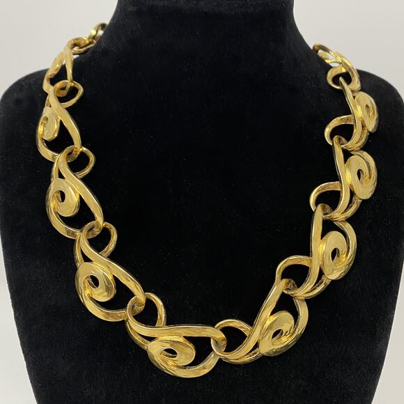 Vtg Signed ERWIN PEARL P.E.P. Hammered Scroll Swirl Gold Tone Choker Necklace - Picture 1 of 7